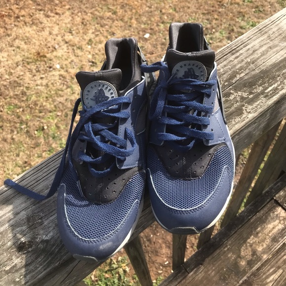 Grey Blue and Black Nike Huaraches - Picture 3 of 6